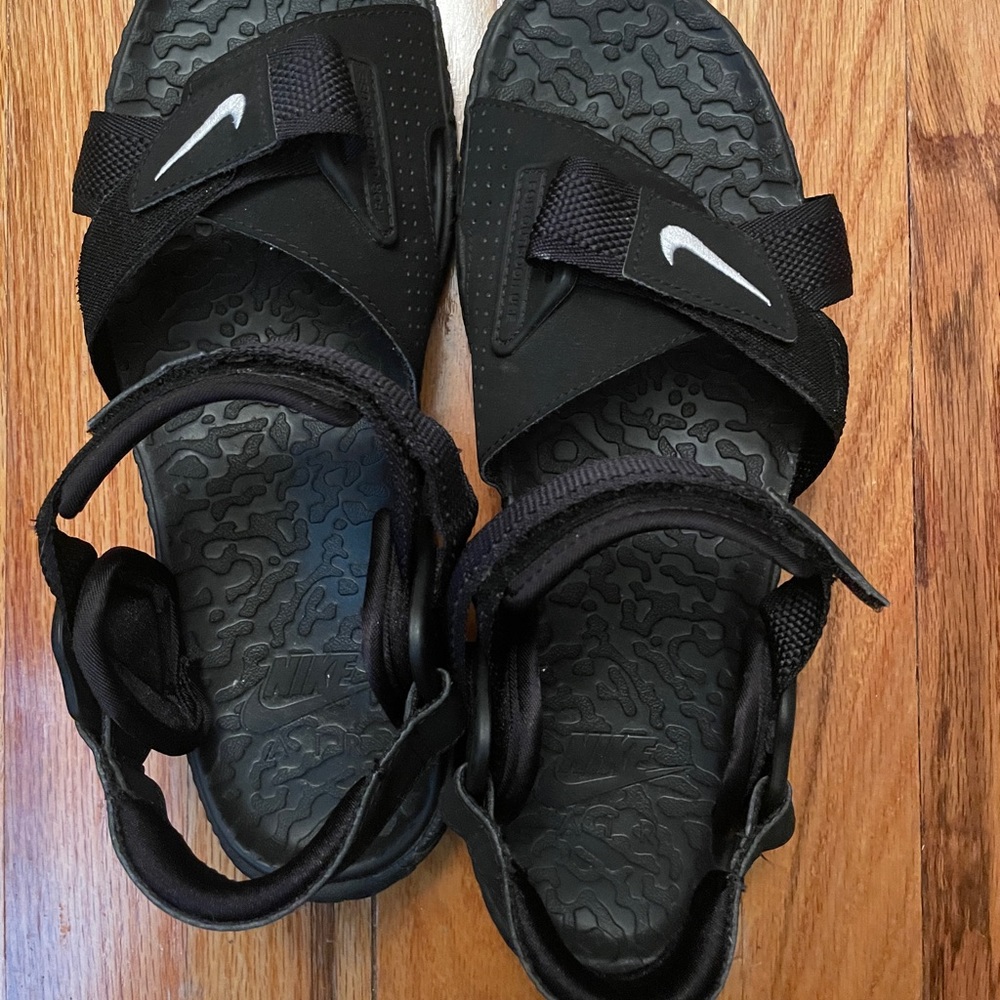 Nike ACG Slides / Mens: Size 10